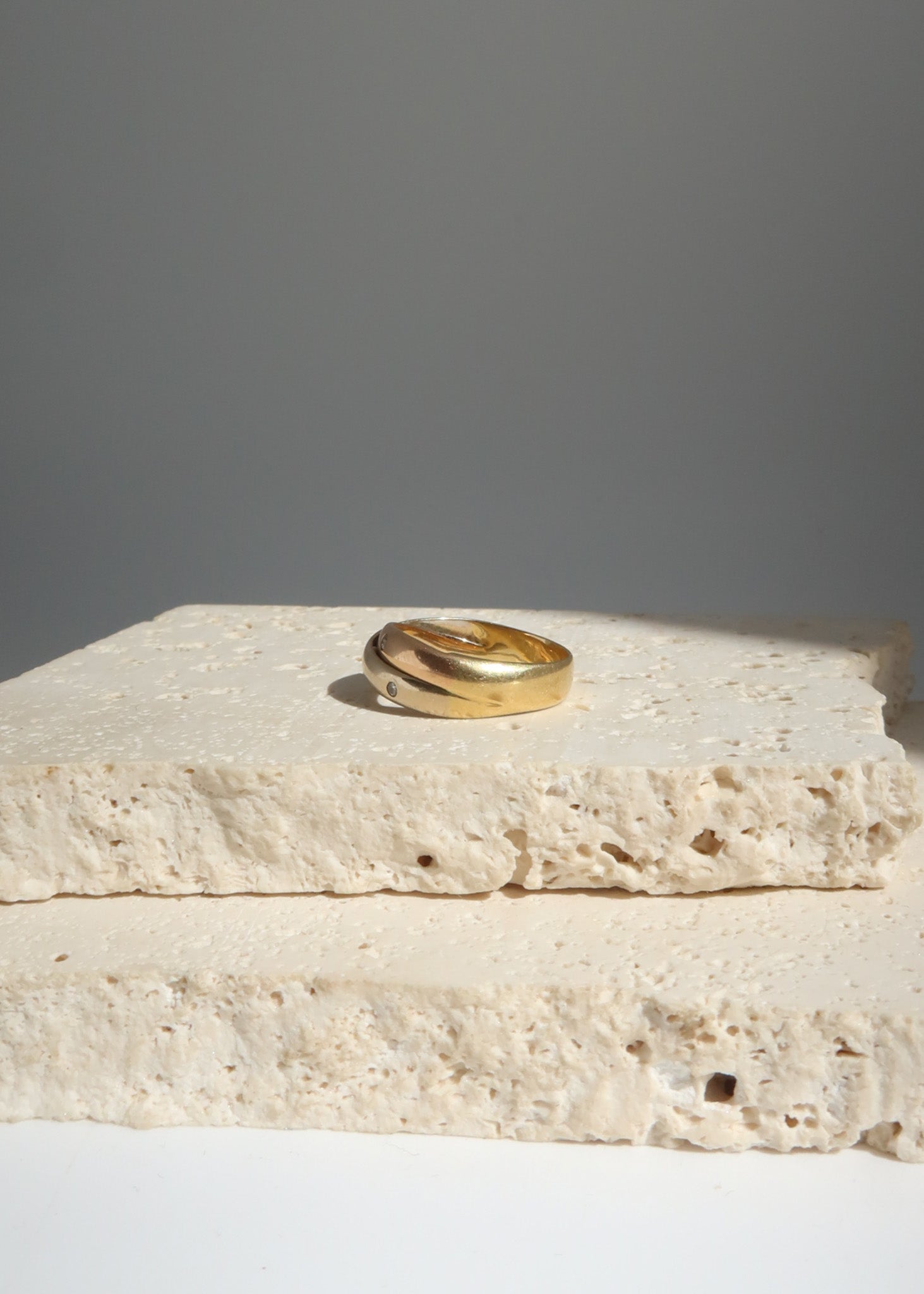 18ct Tri-Gold Fused Rolling Type Ring