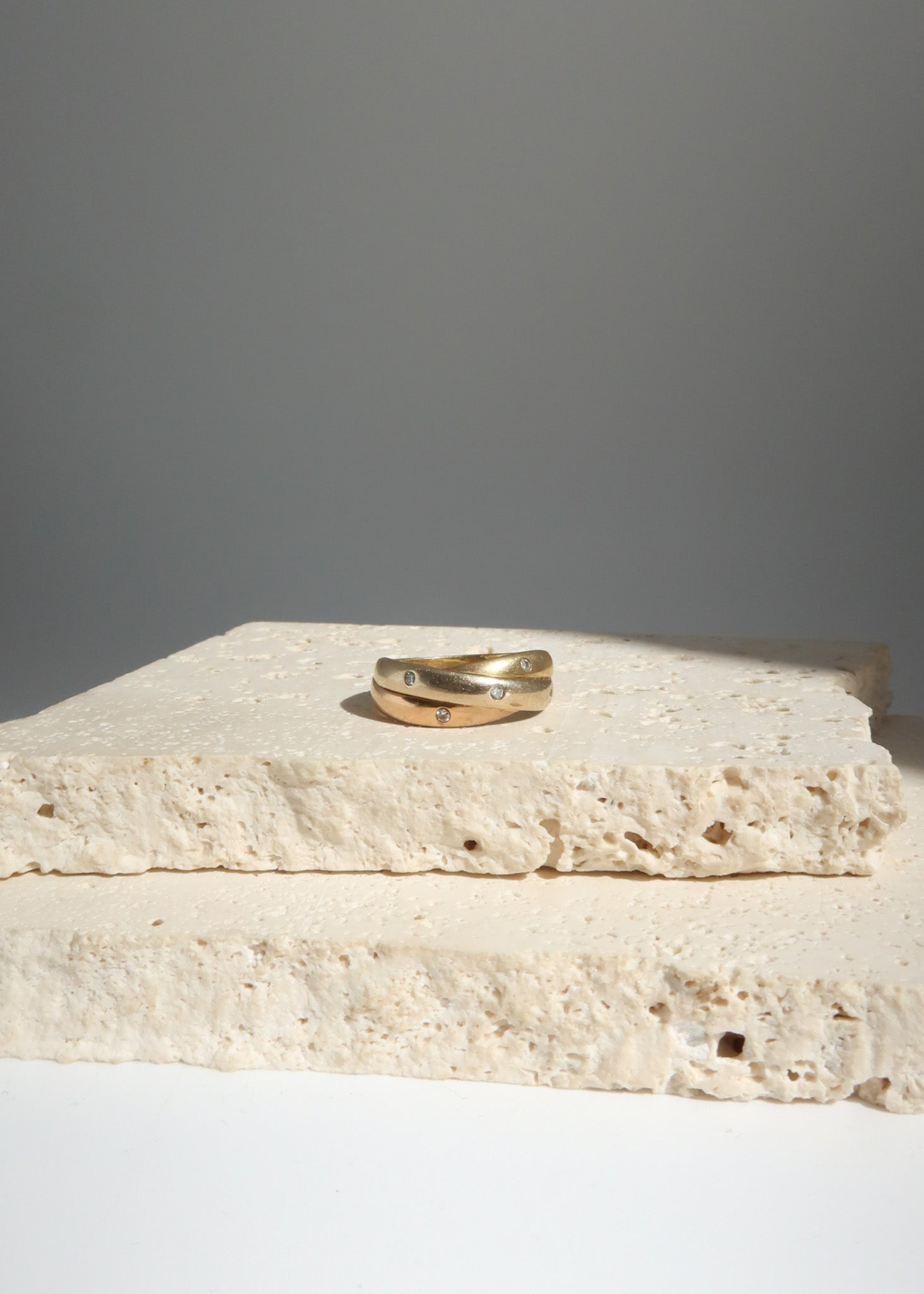 18ct Tri-Gold Fused Rolling Type Ring