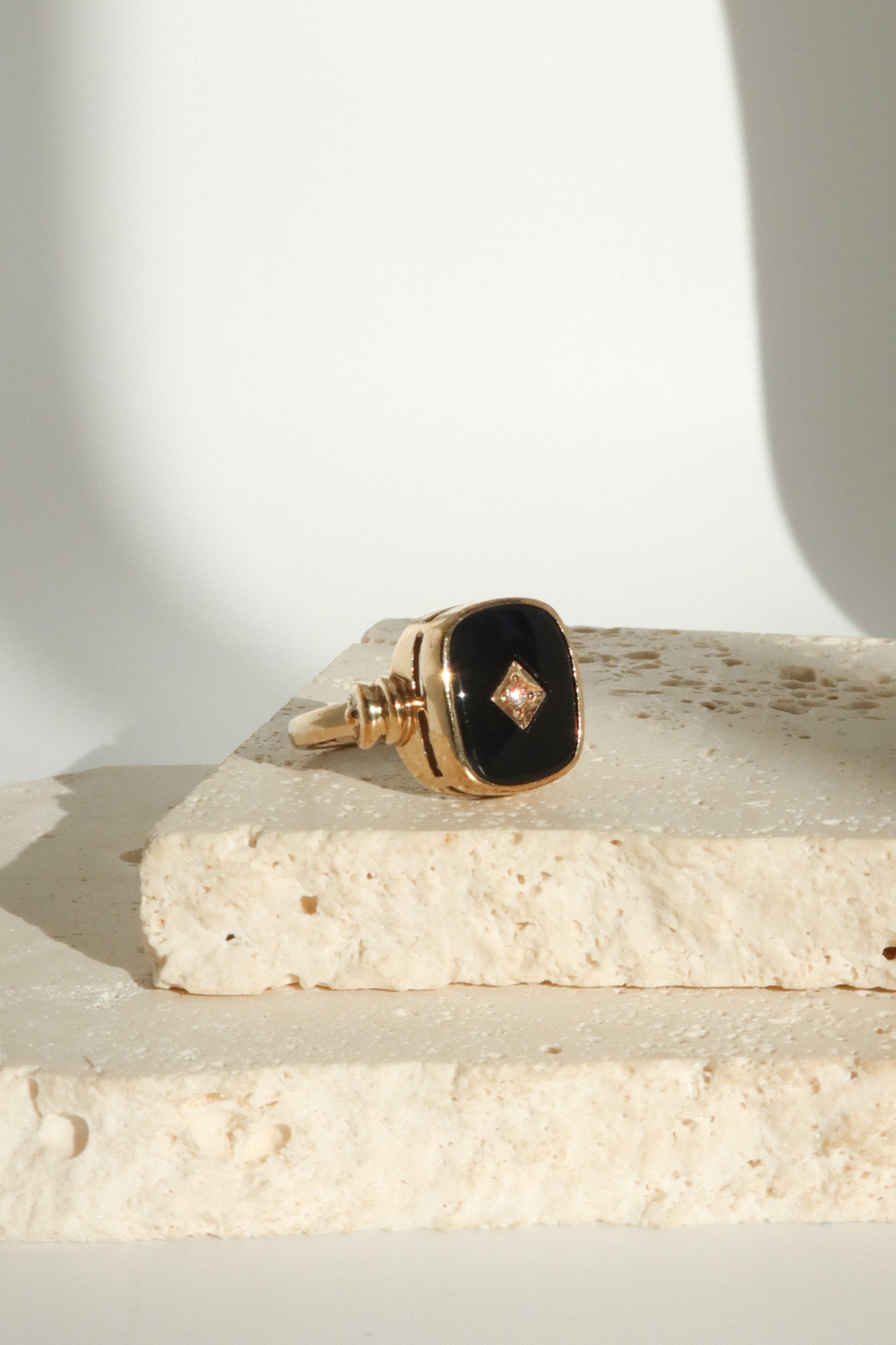 9ct Yellow Gold Onyx & Diamond Mourning Ring