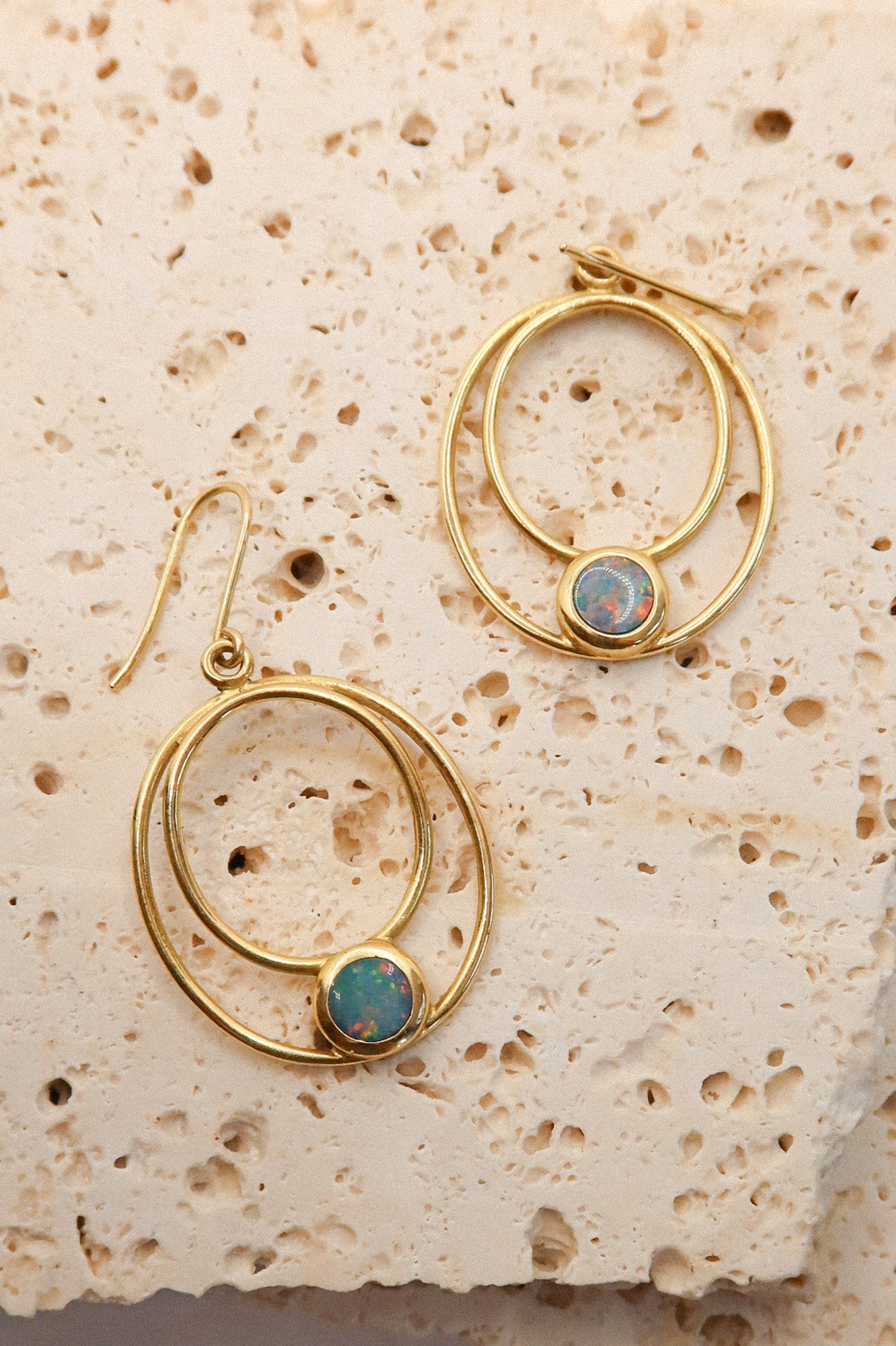 18ct Yellow Gold Opal Earrings