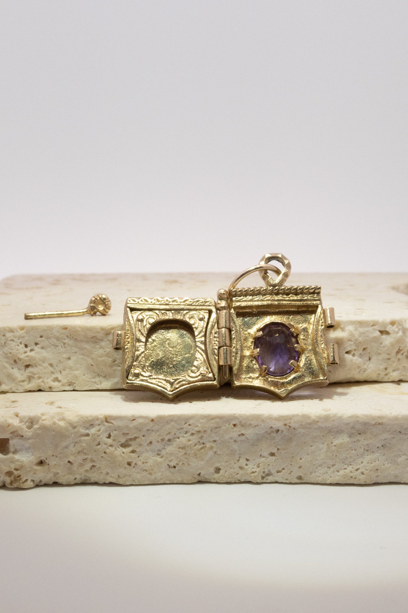 9ct Yellow Gold Ornate Amethyst Locket