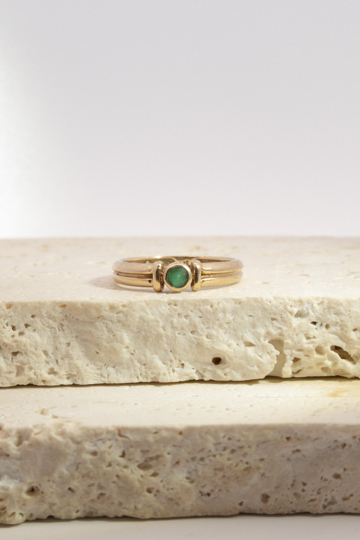 9ct Yellow Gold Emerald Ring