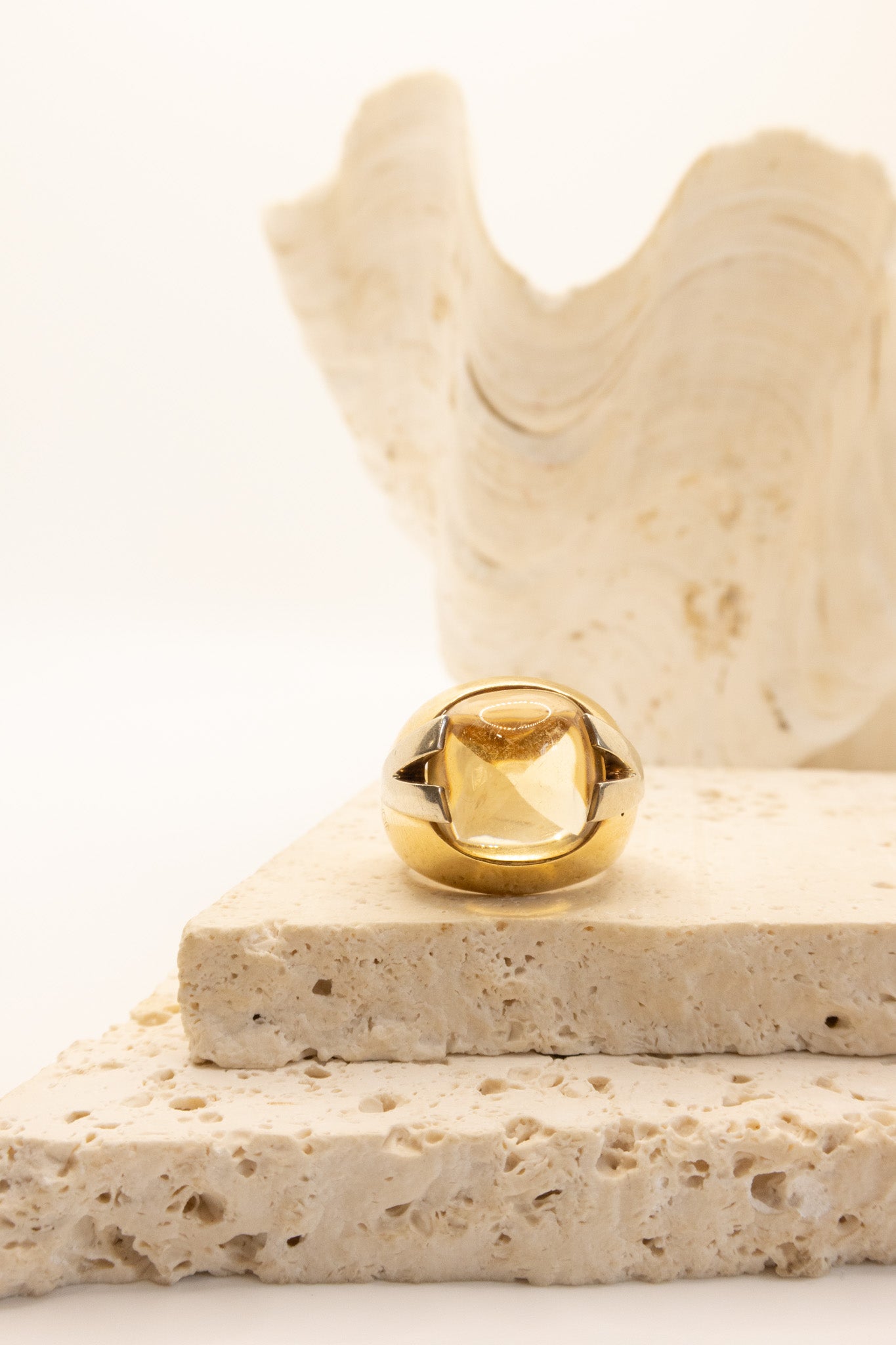 18ct Yellow Gold Sugarloaf Versace Ring