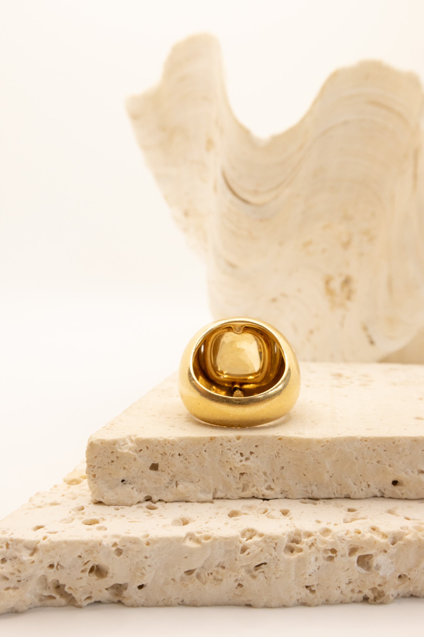 18ct Yellow Gold Sugarloaf Versace Ring