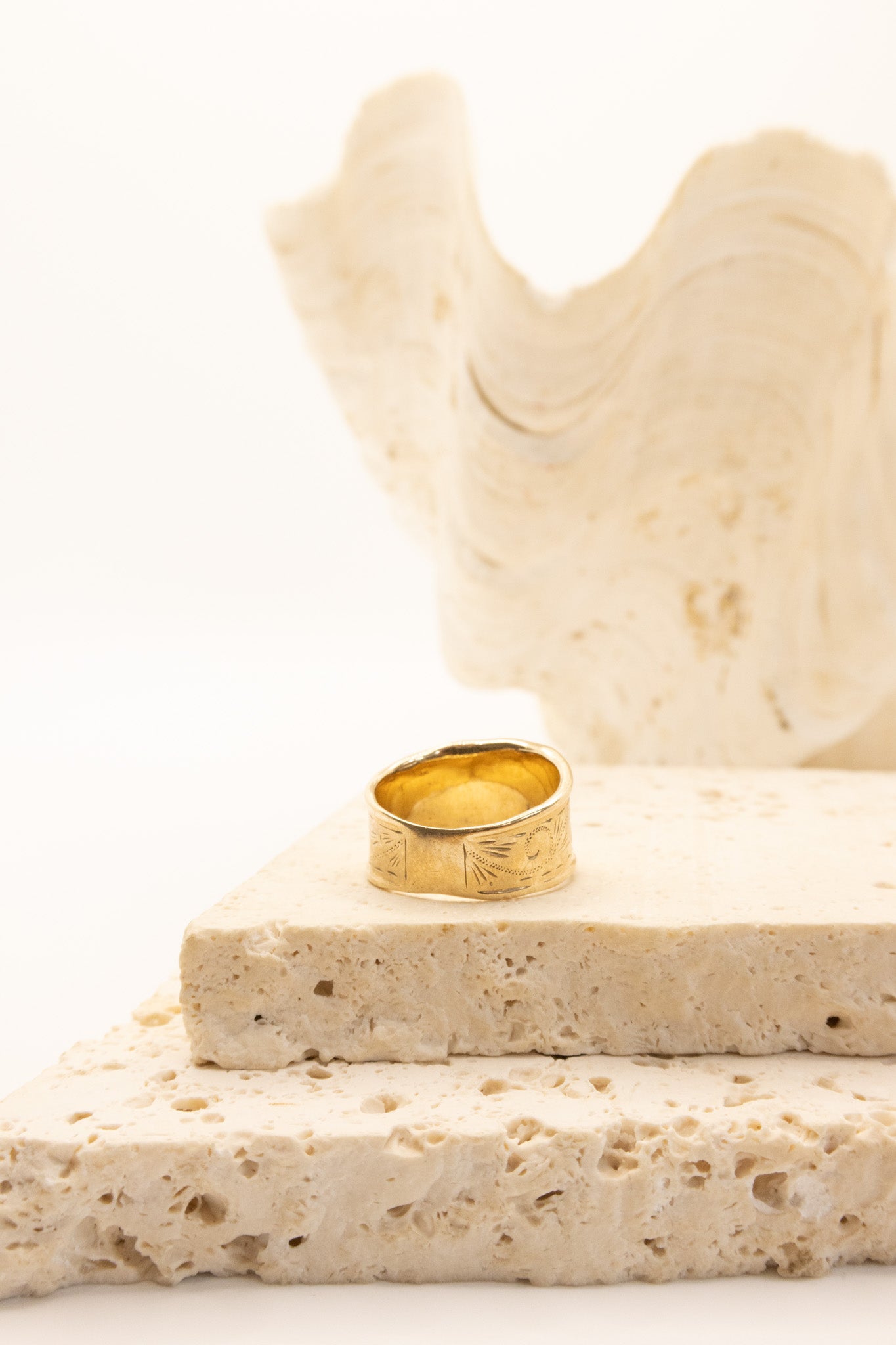 9ct Yellow Gold Tapered Ring