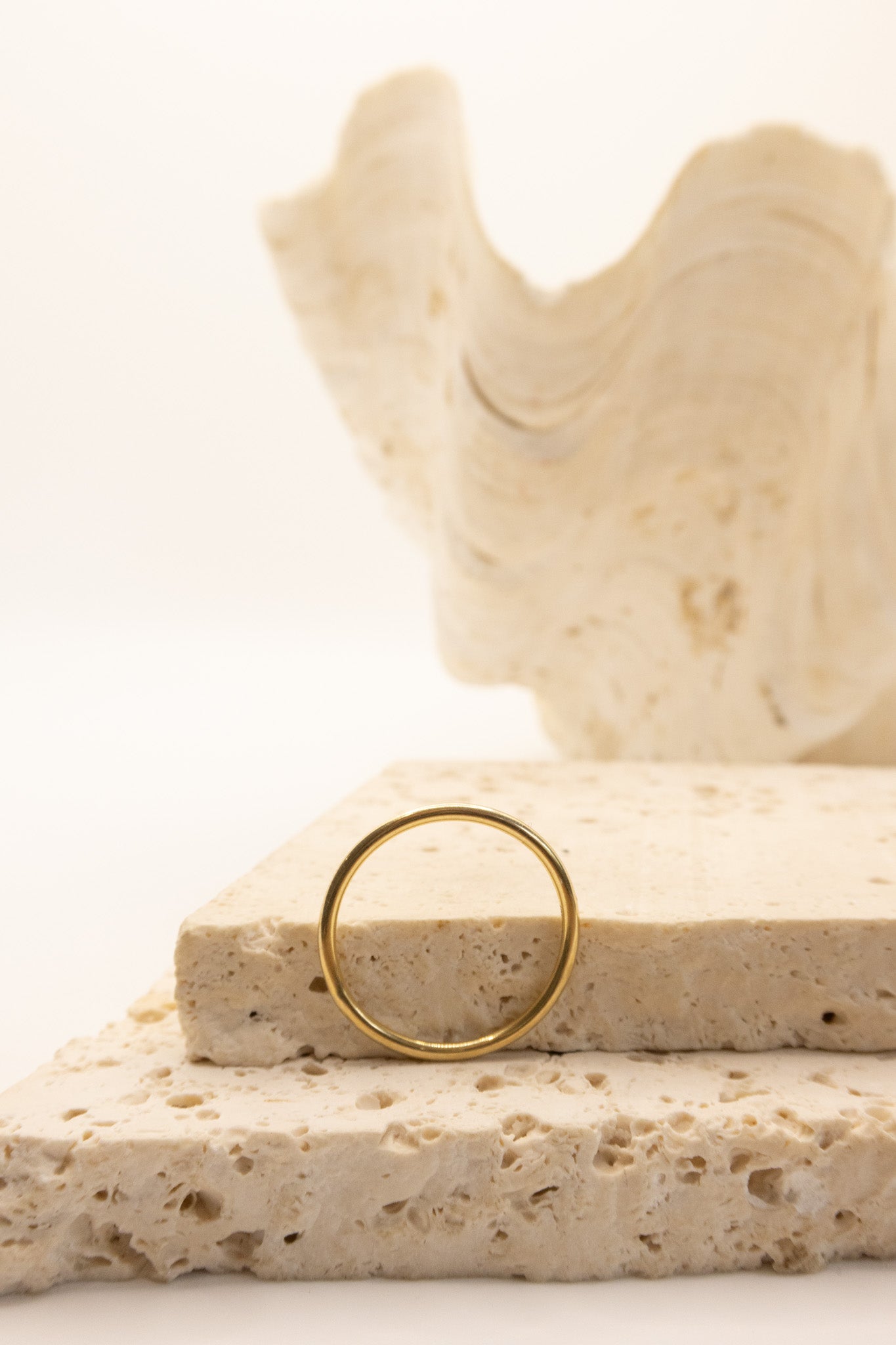 9ct Yellow Gold Round Tube Ring