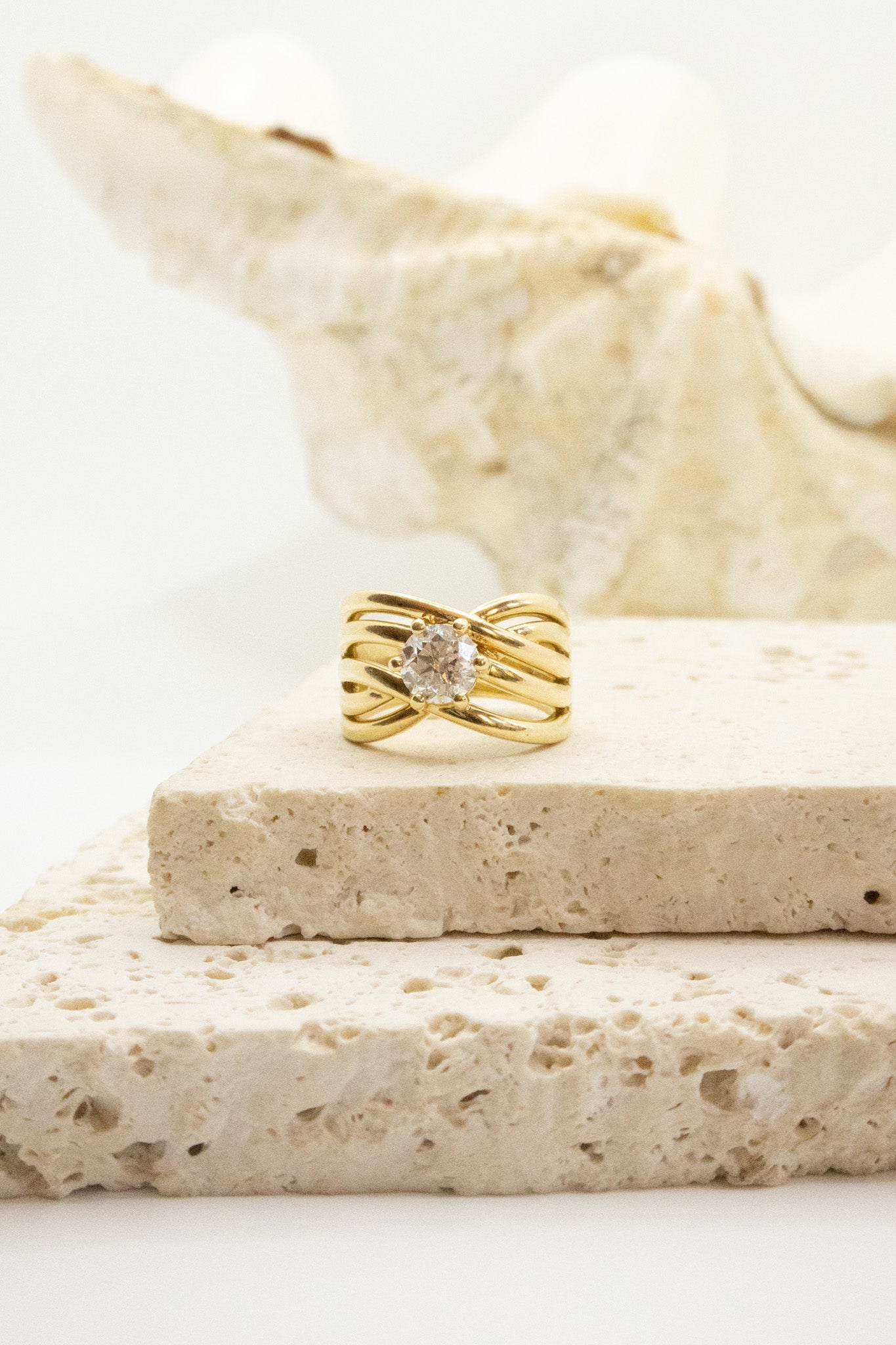 18ct Yellow Gold Crossover Diamond Ring