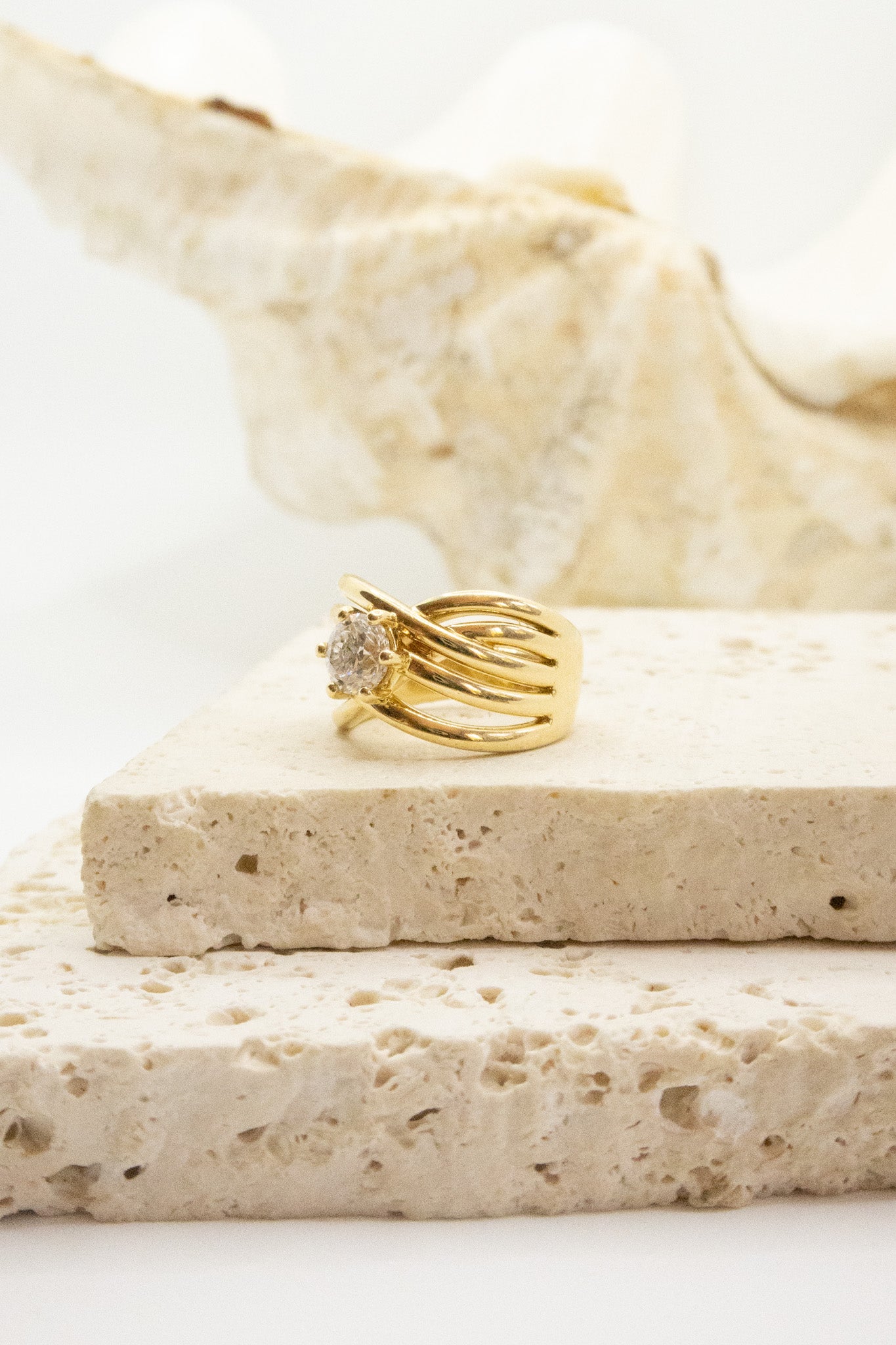 18ct Yellow Gold Crossover Diamond Ring