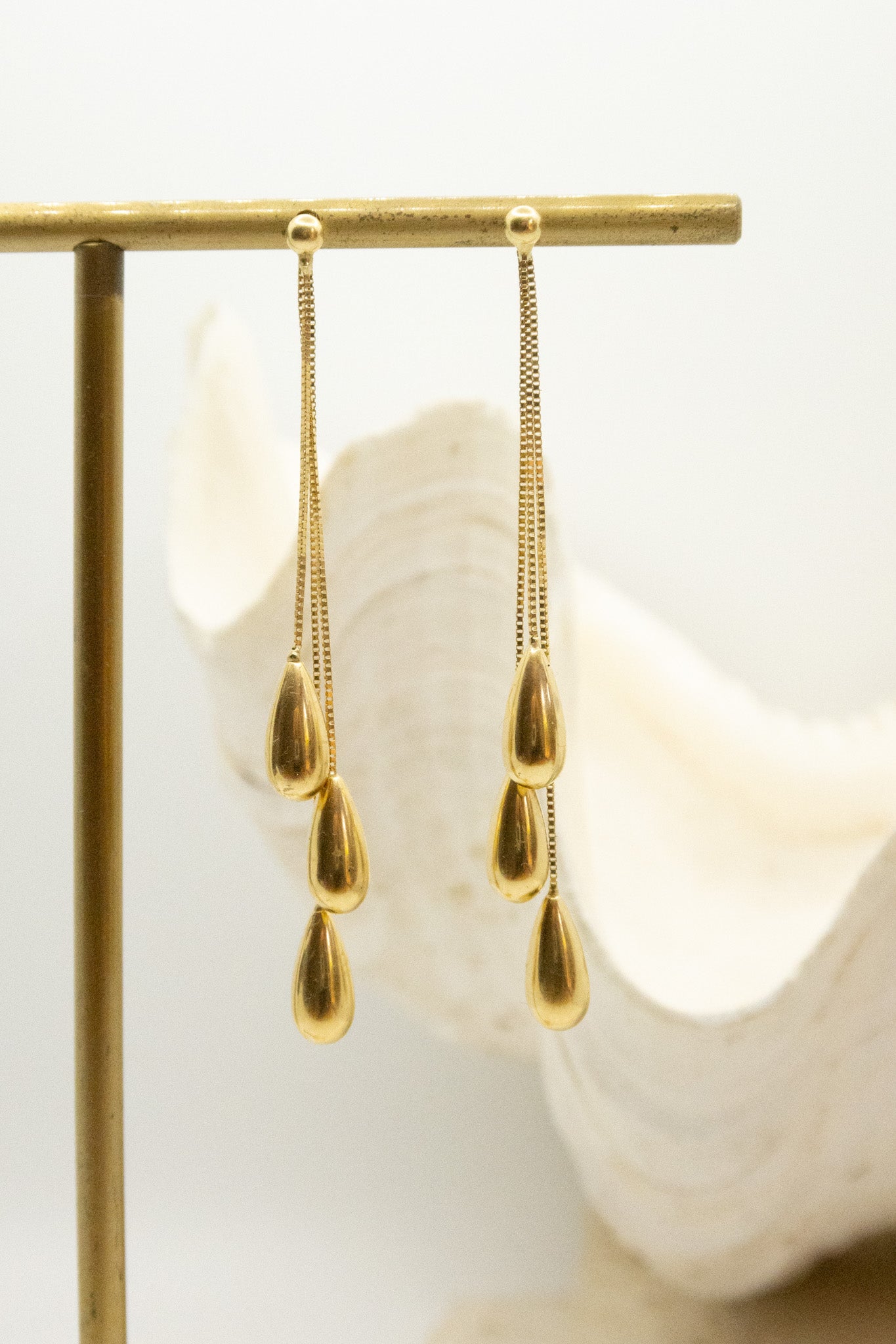 18ct Yellow Gold Triple Droplet Earrings